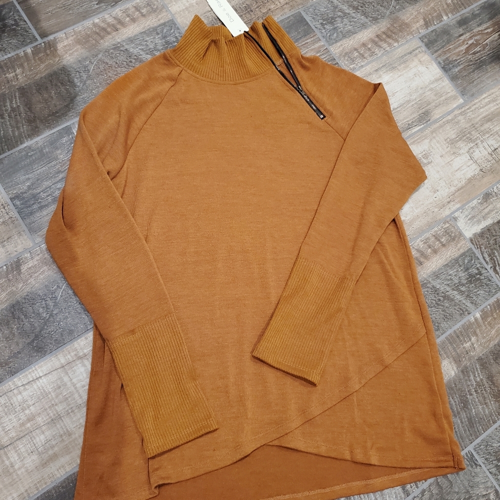 Gorgeous Top by Doe & Rae